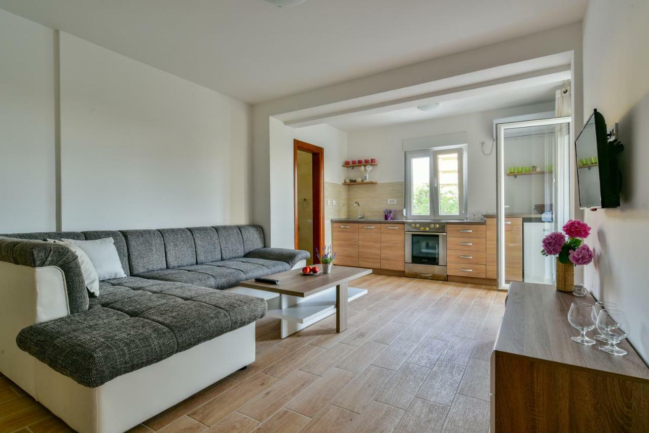 Apartmani Marina Kopitovic Petrovac Exterior foto